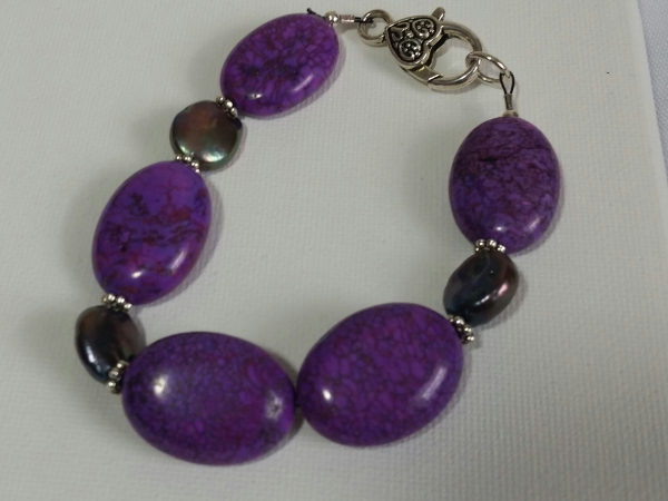 Chunky purple oval bead bracelet