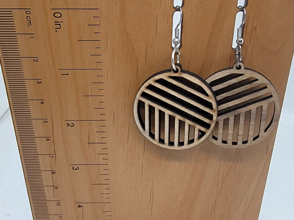 Diagonal lines wood earrings