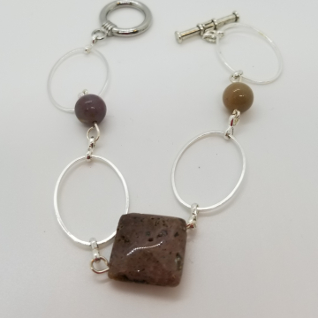 Semi Precious Bead Bracelet with silver links